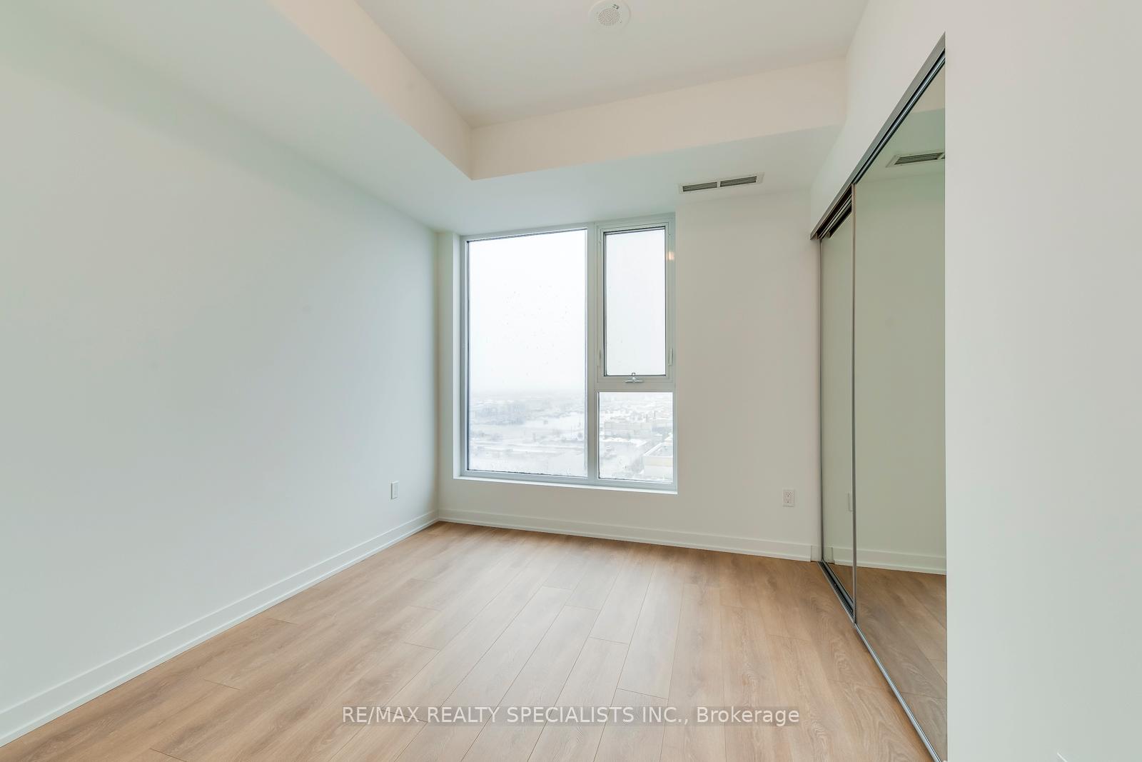 Photo 15 of Unit 921, 10 Abeja Street, Vaughan, Concord — HOMEH