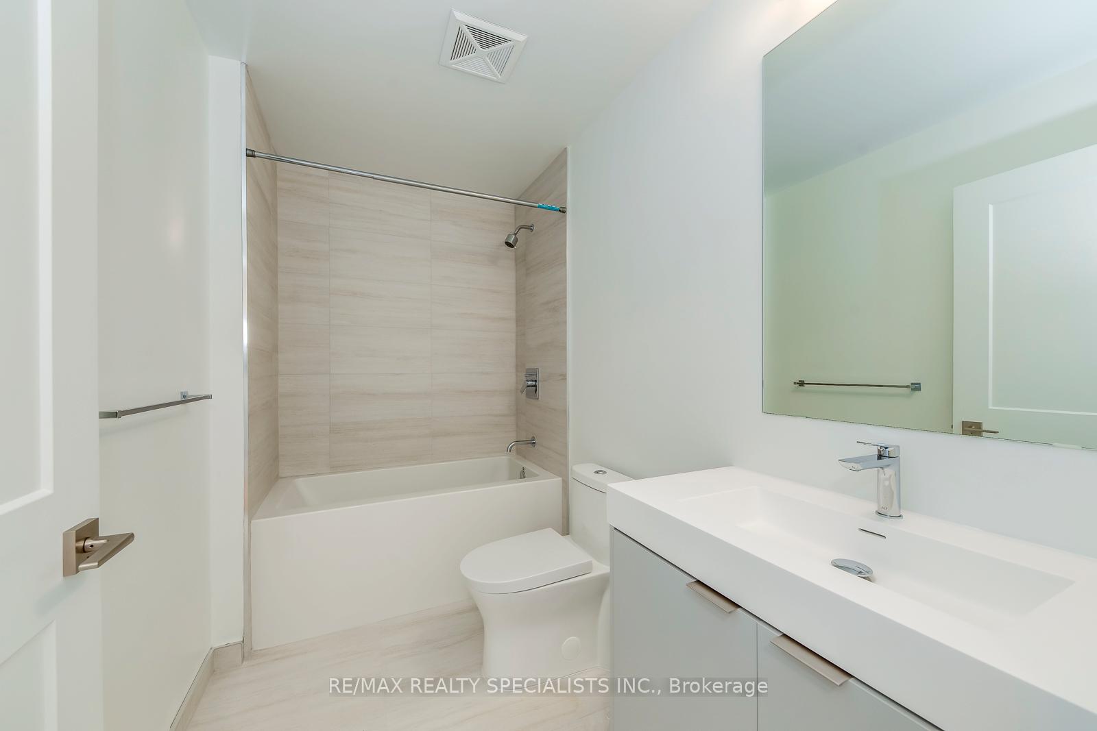 Photo 18 of Unit 921, 10 Abeja Street, Vaughan, Concord — HOMEH