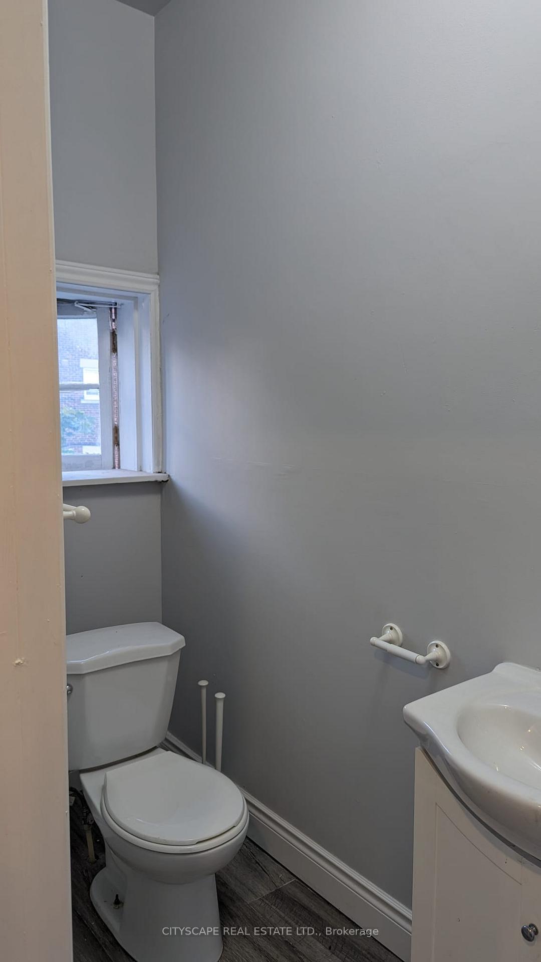 Photo 14 of Unit 3, 752 Main Street, Hamilton, Blakeley — HOMEH