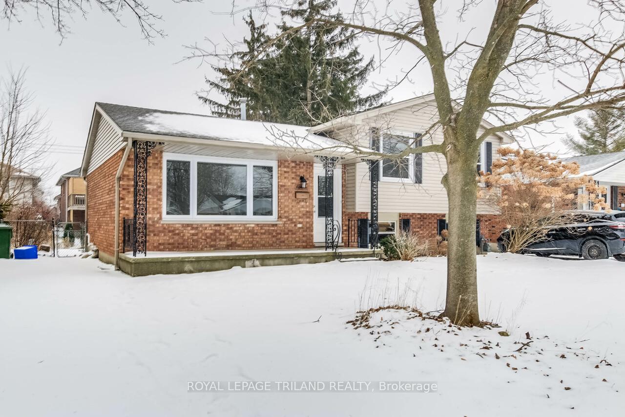 Photo 1 of 18 Leger Avenue, St. Thomas — HOMEH