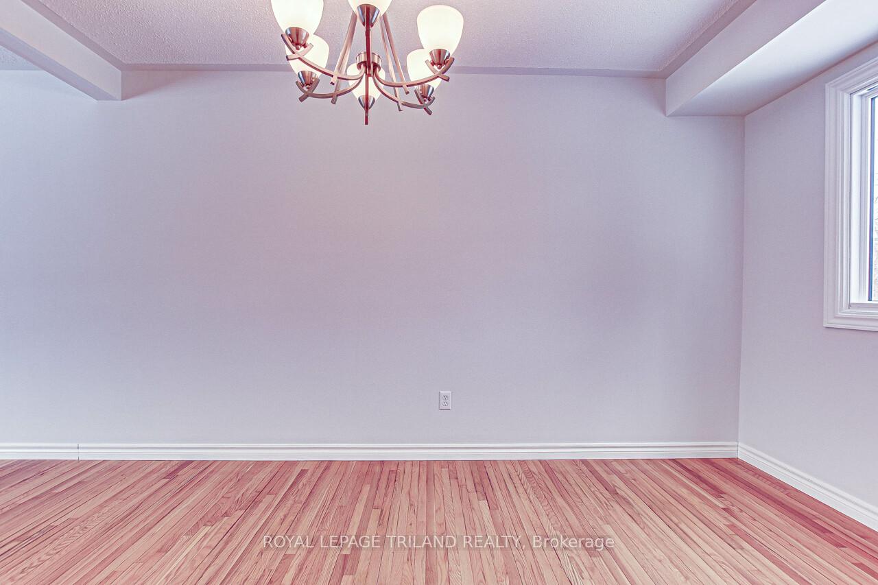 Photo 11 of 18 Leger Avenue, St. Thomas — HOMEH