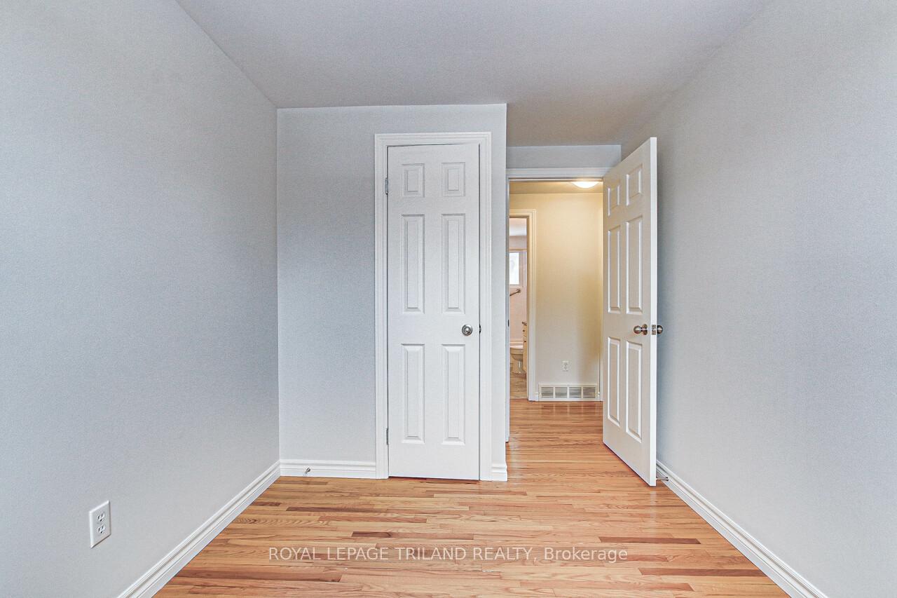 Photo 14 of 18 Leger Avenue, St. Thomas — HOMEH