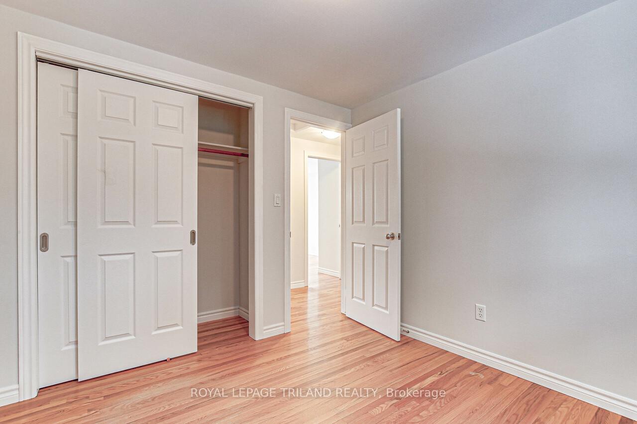 Photo 6 of 18 Leger Avenue, St. Thomas — HOMEH