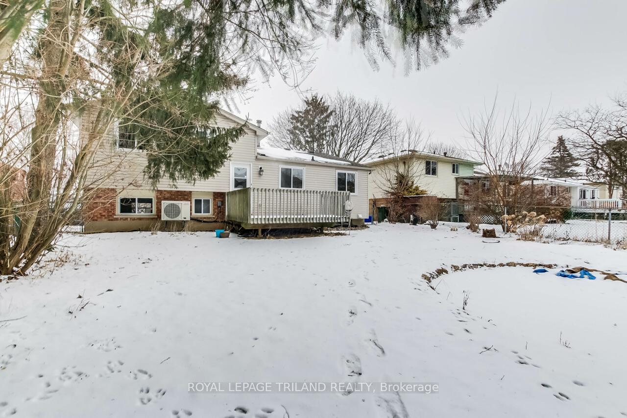 Photo 20 of 18 Leger Avenue, St. Thomas — HOMEH