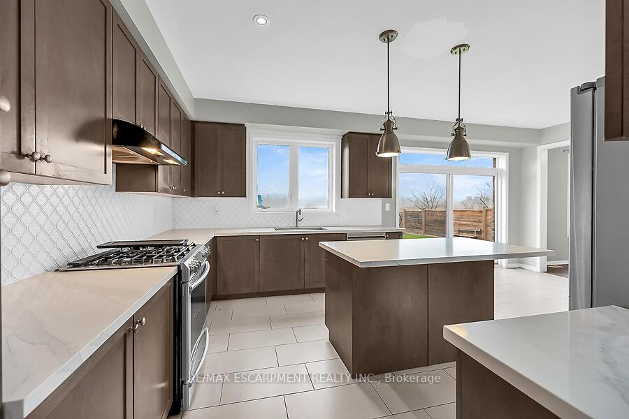 Photo 10 of 87 Larry Crescent, Haldimand — HOMEH