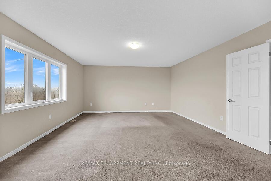 Photo 20 of 87 Larry Crescent, Haldimand — HOMEH