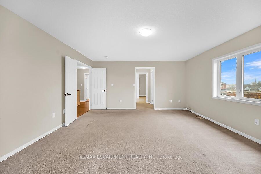 Photo 19 of 87 Larry Crescent, Haldimand — HOMEH