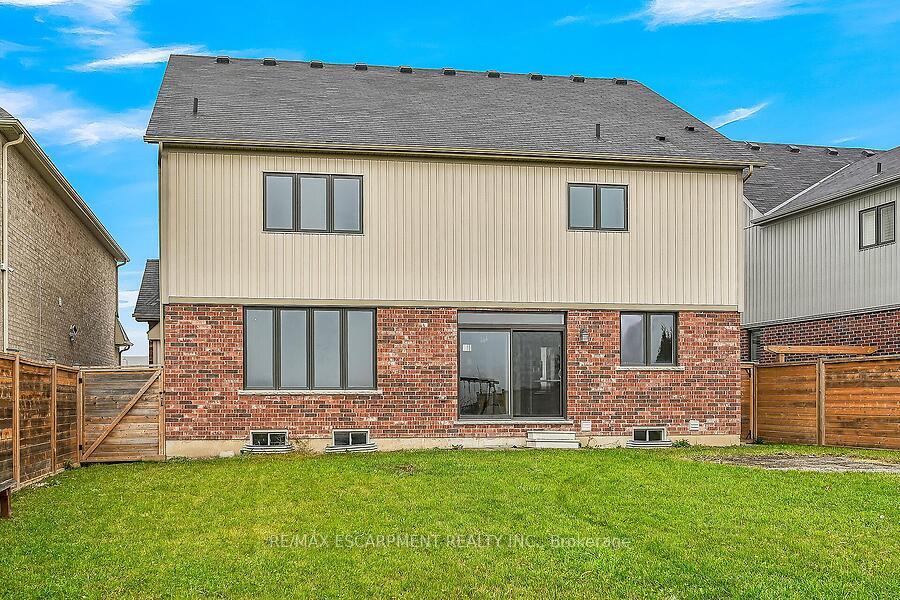 Photo 33 of 87 Larry Crescent, Haldimand — HOMEH