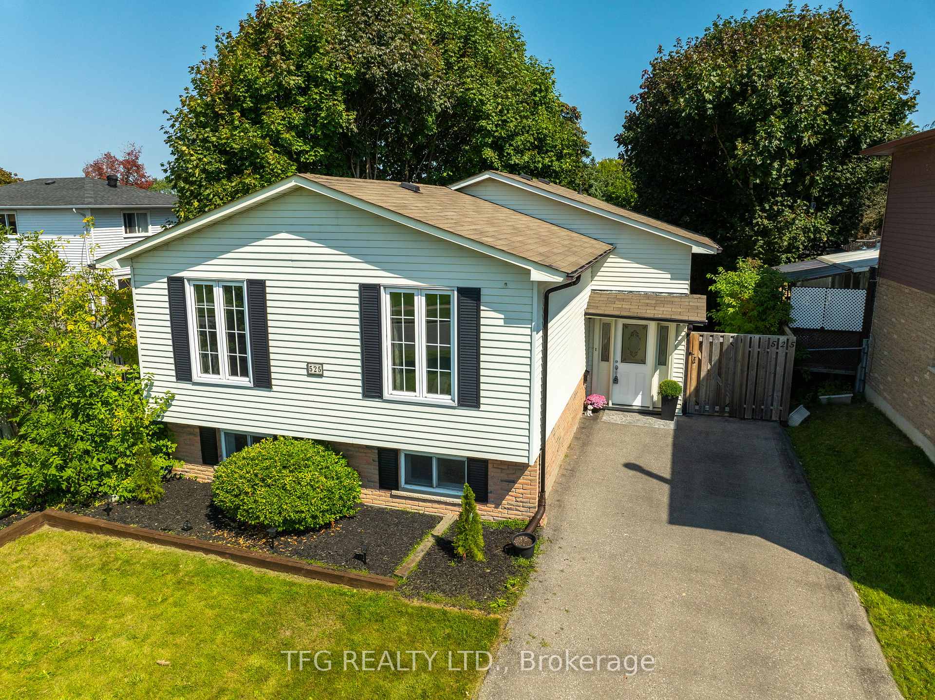 Photo 1 of 525 Laval Street, Oshawa, Vanier — HOMEH