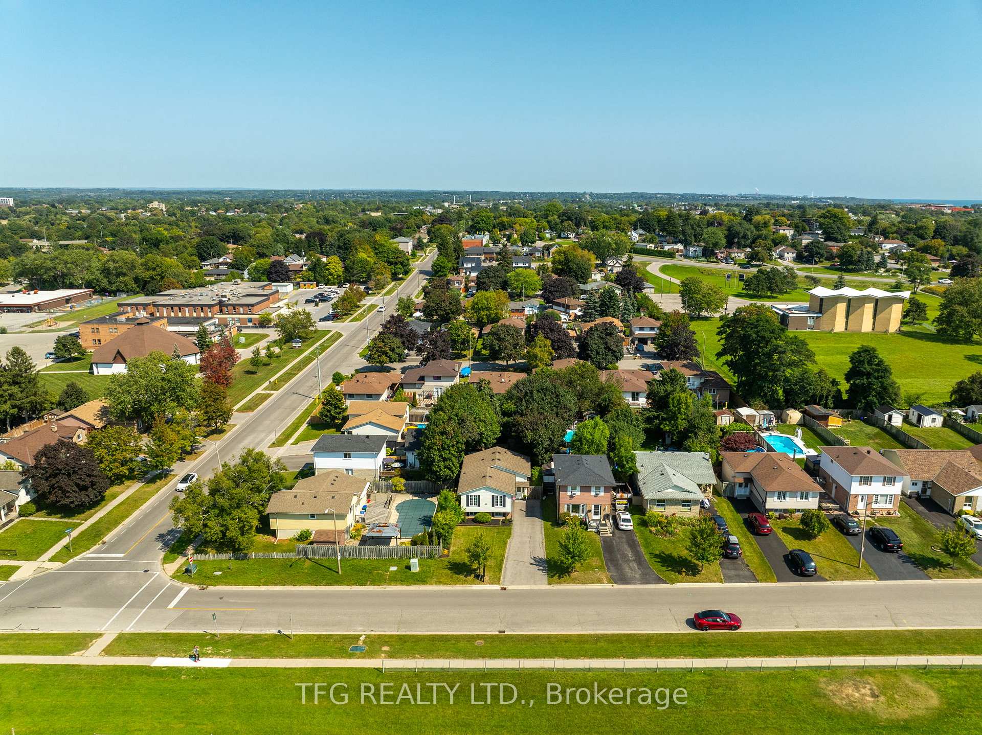 Photo 5 of 525 Laval Street, Oshawa, Vanier — HOMEH