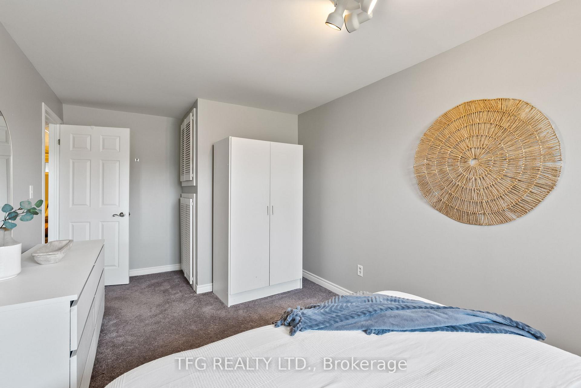 Photo 20 of 525 Laval Street, Oshawa, Vanier — HOMEH