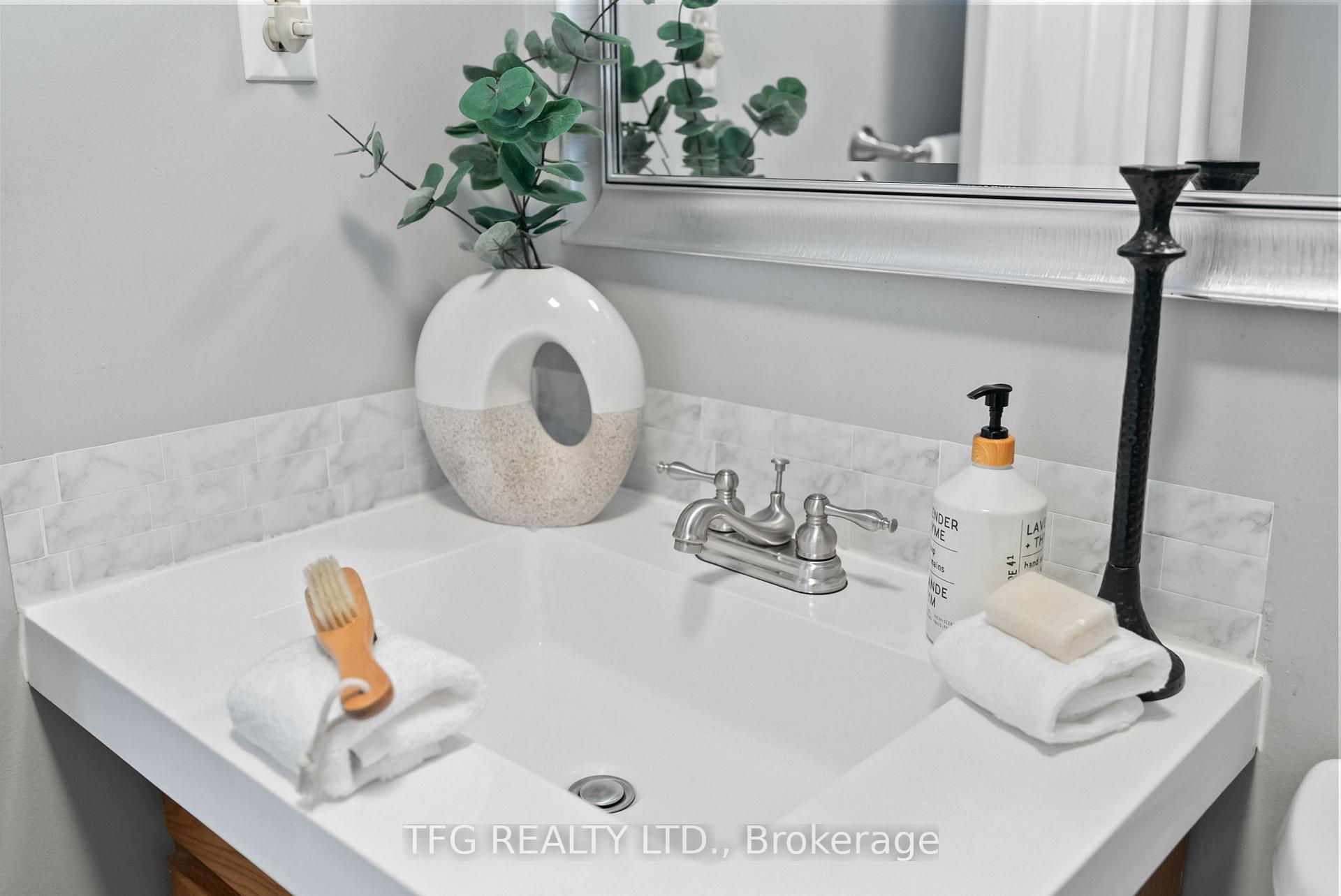 Photo 22 of 525 Laval Street, Oshawa, Vanier — HOMEH