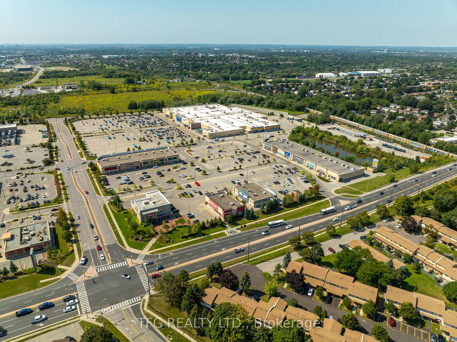 Photo 36 of 525 Laval Street, Oshawa, Vanier — HOMEH