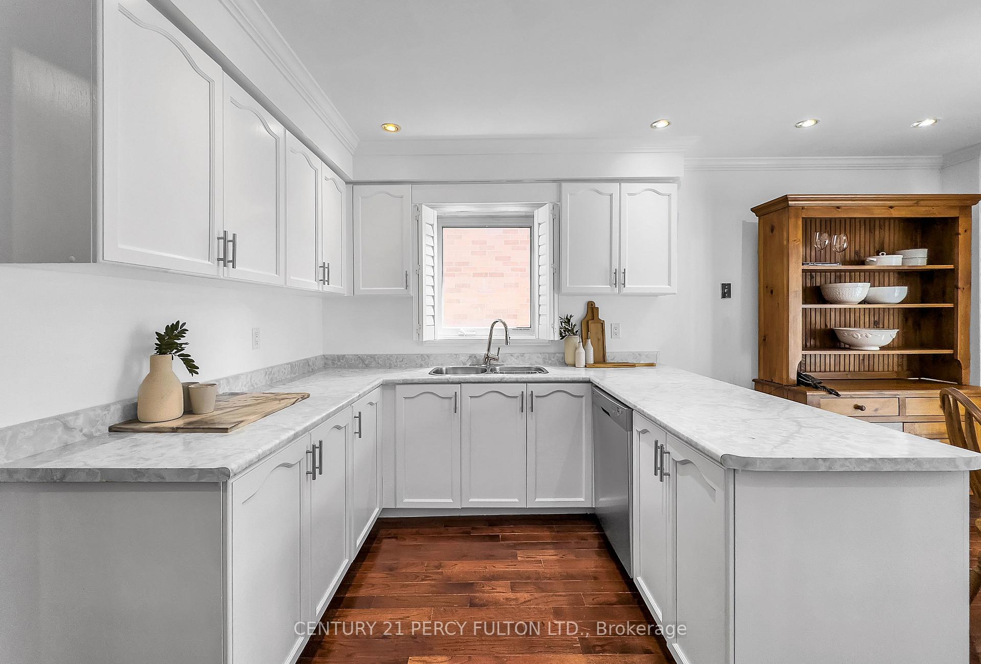 Photo 5 of 1630 Burnside Drive, Pickering, Village East — HOMEH