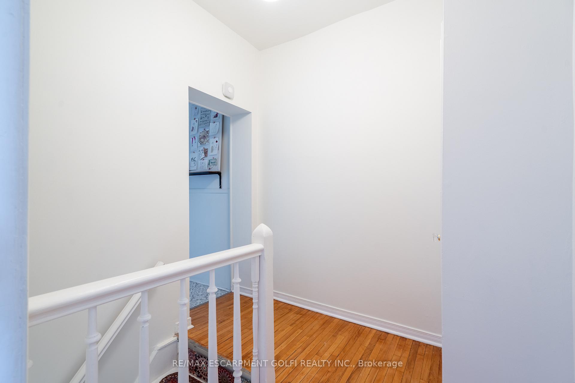 Photo 3 of 313 Mary Street, Hamilton, Beasley — HOMEH