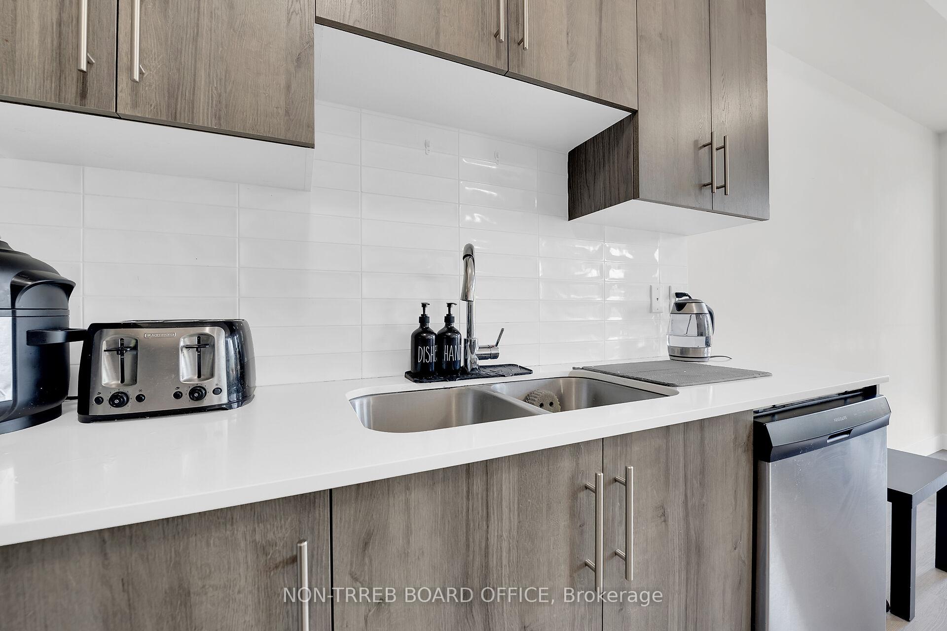 Photo 2 of Unit 14, 166 Mount Albion Road, Hamilton, Red Hill — HOMEH