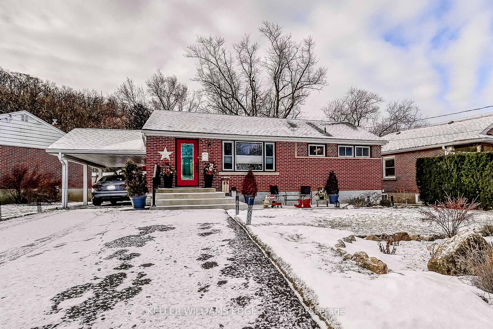 Photo 1 of 5 Trevor Drive, Hamilton, Stoney Creek — HOMEH