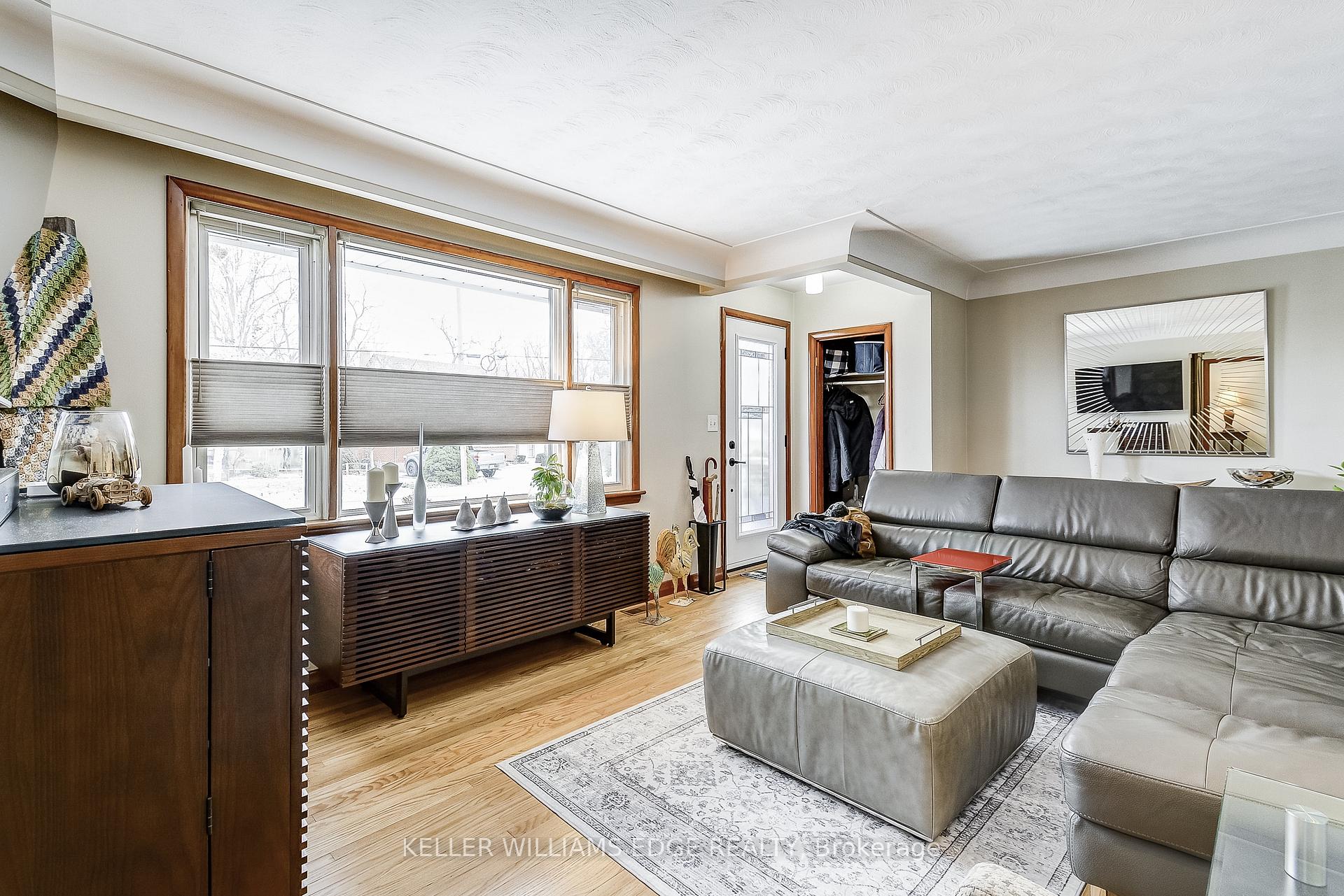 Photo 17 of 5 Trevor Drive, Hamilton, Stoney Creek — HOMEH