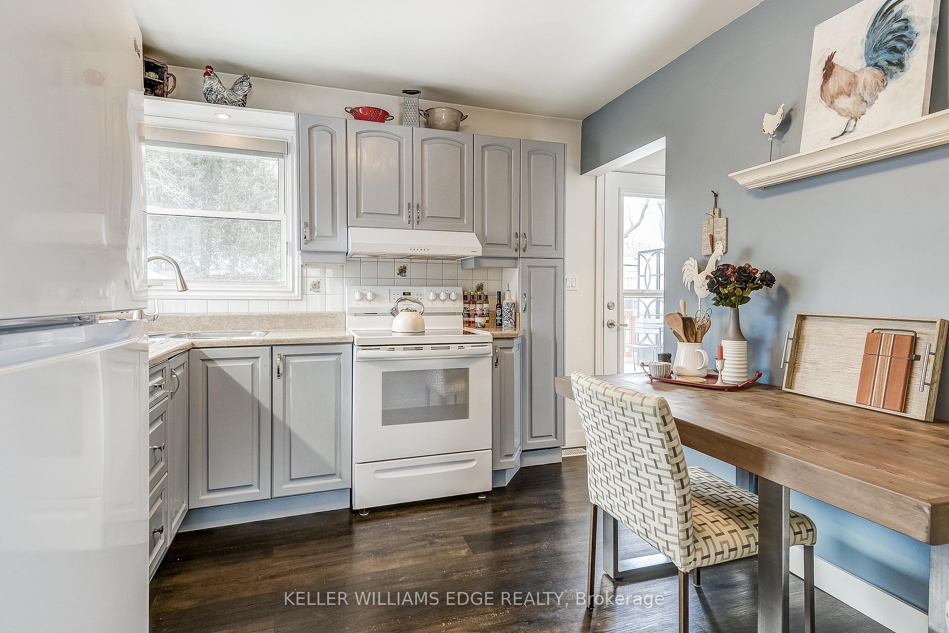 Photo 9 of 5 Trevor Drive, Hamilton, Stoney Creek — HOMEH