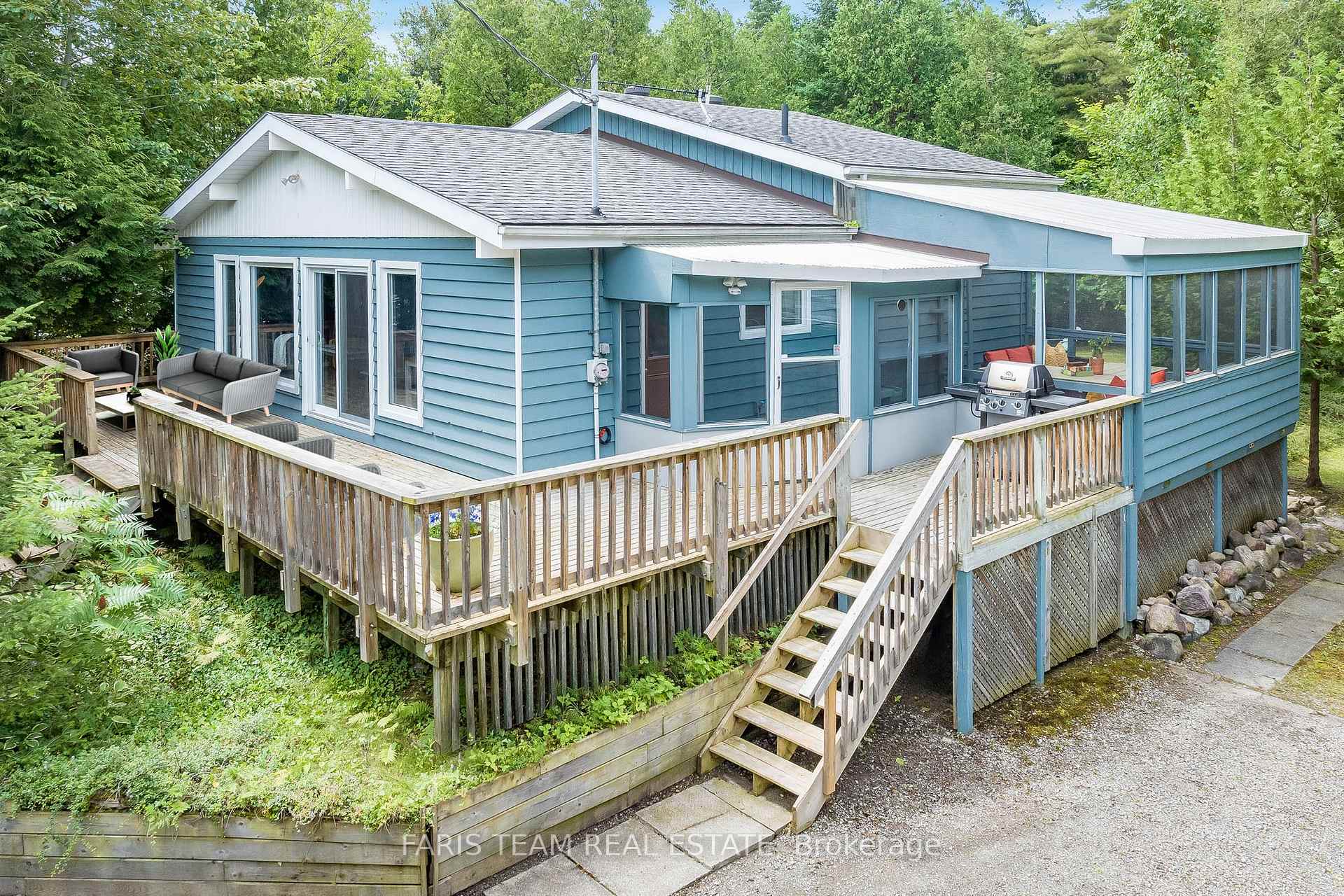 Photo 1 of 43 Iroquois Crescent, Tiny, Rural Tiny — HOMEH