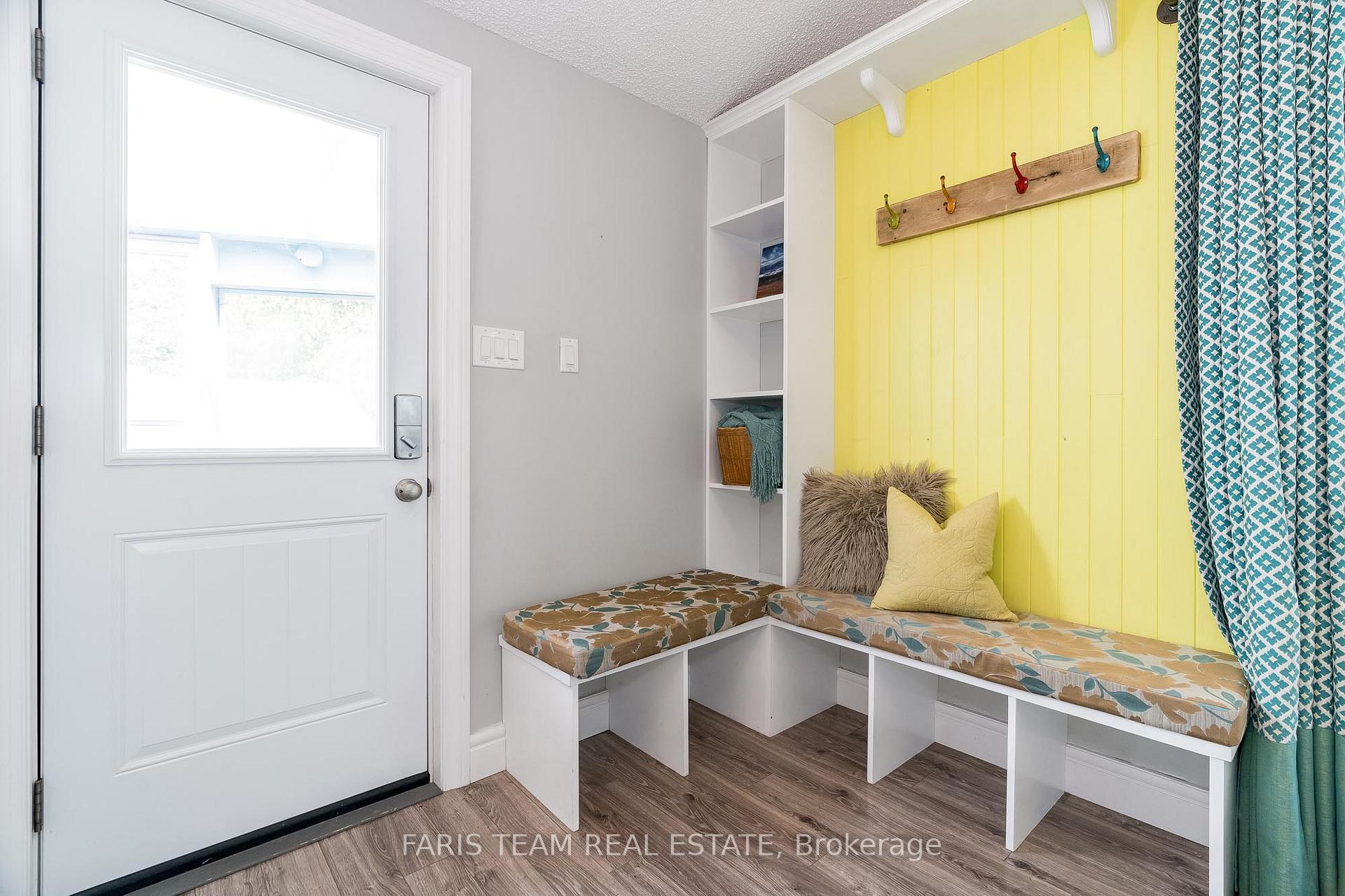 Photo 2 of 43 Iroquois Crescent, Tiny, Rural Tiny — HOMEH