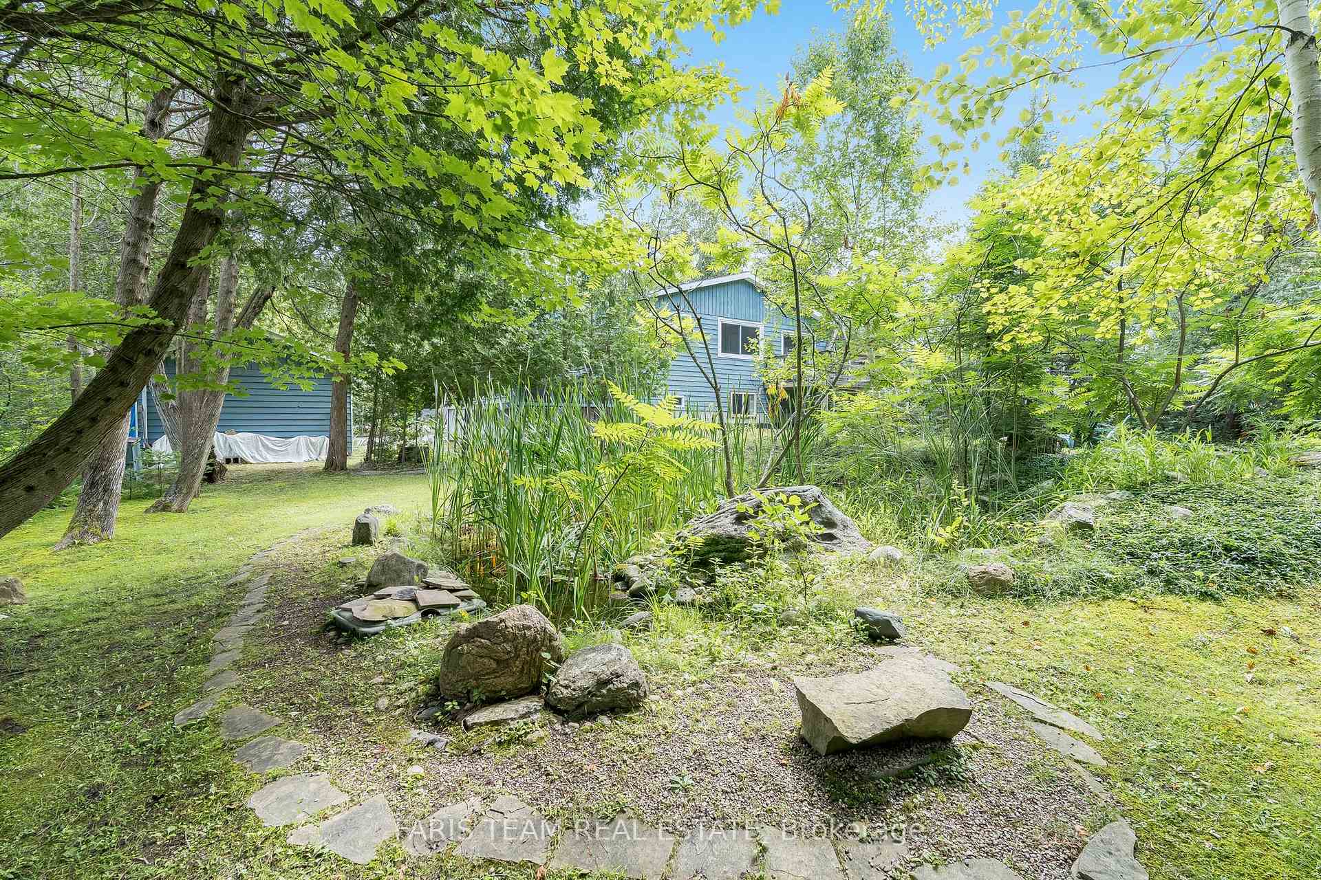 Photo 28 of 43 Iroquois Crescent, Tiny, Rural Tiny — HOMEH