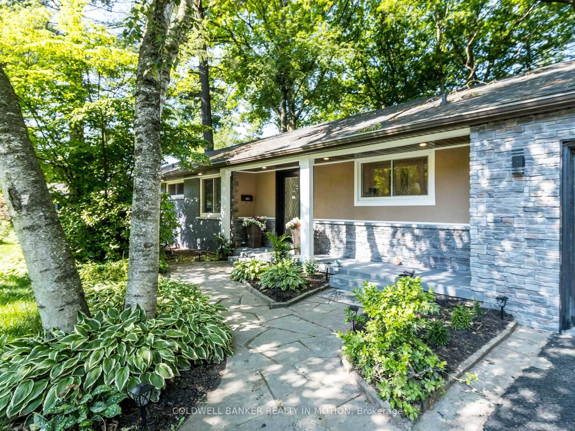 Photo 11 of 248 Robina Road, Hamilton, Ancaster — HOMEH