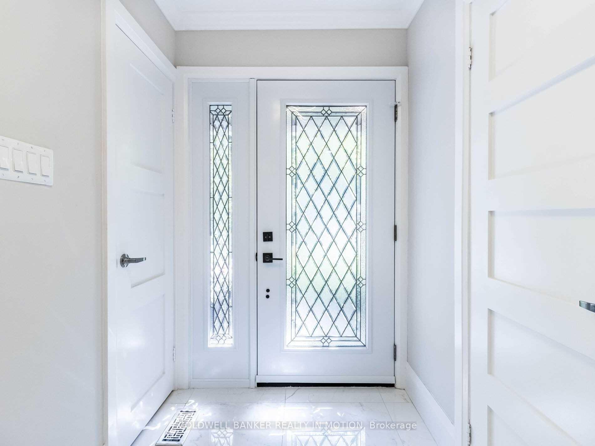 Photo 4 of 248 Robina Road, Hamilton, Ancaster — HOMEH