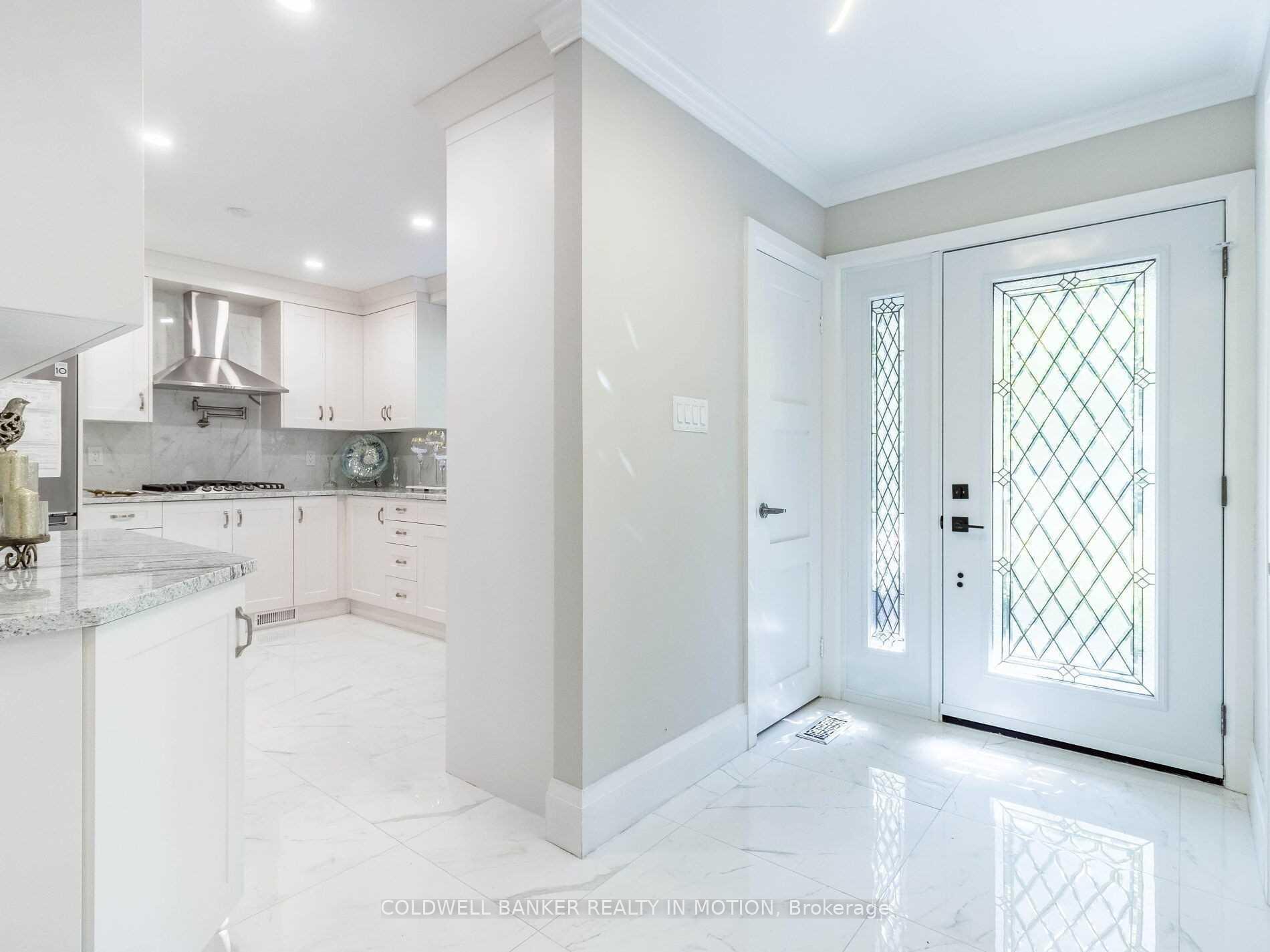 Photo 2 of 248 Robina Road, Hamilton, Ancaster — HOMEH