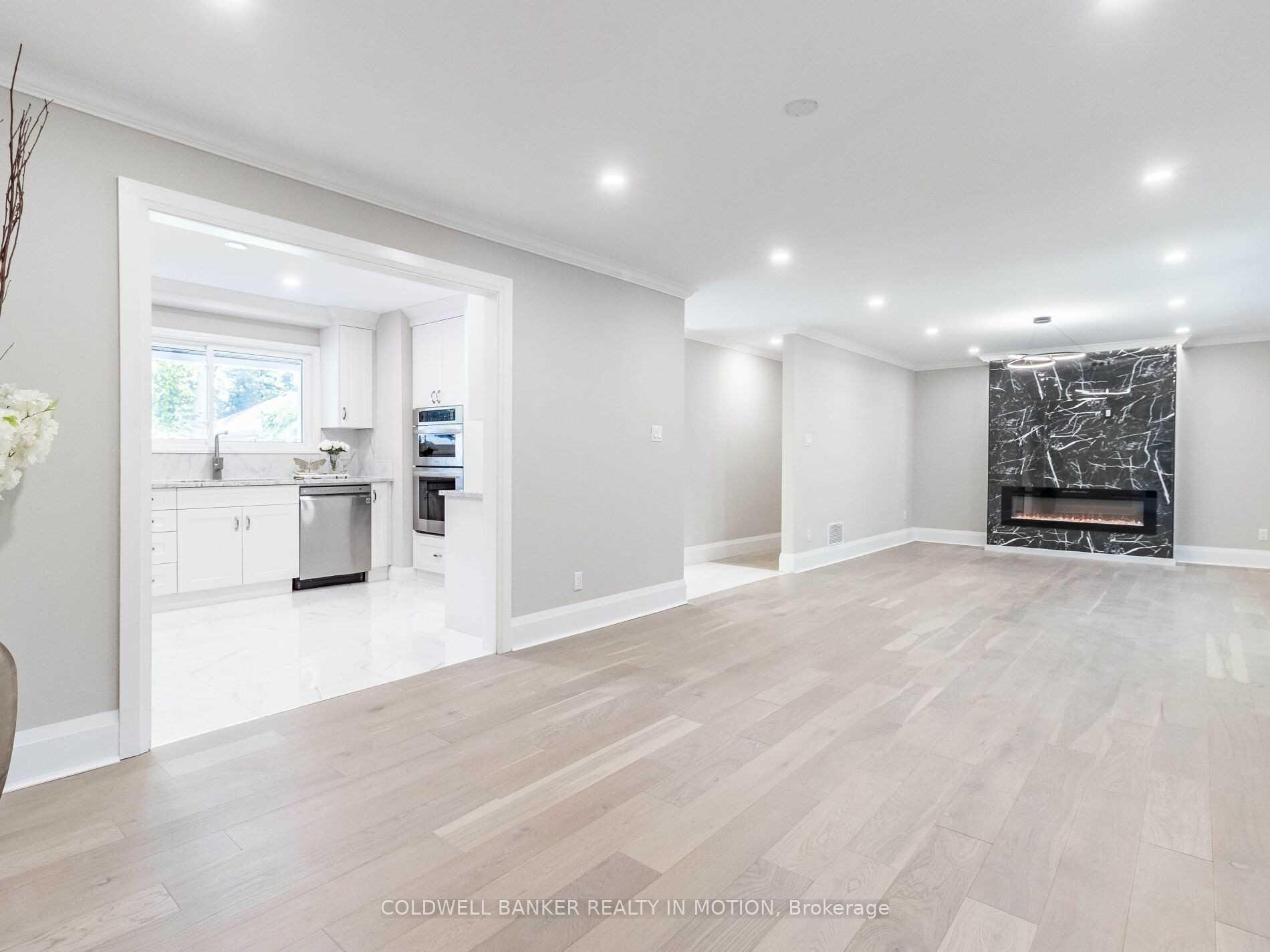 Photo 8 of 248 Robina Road, Hamilton, Ancaster — HOMEH