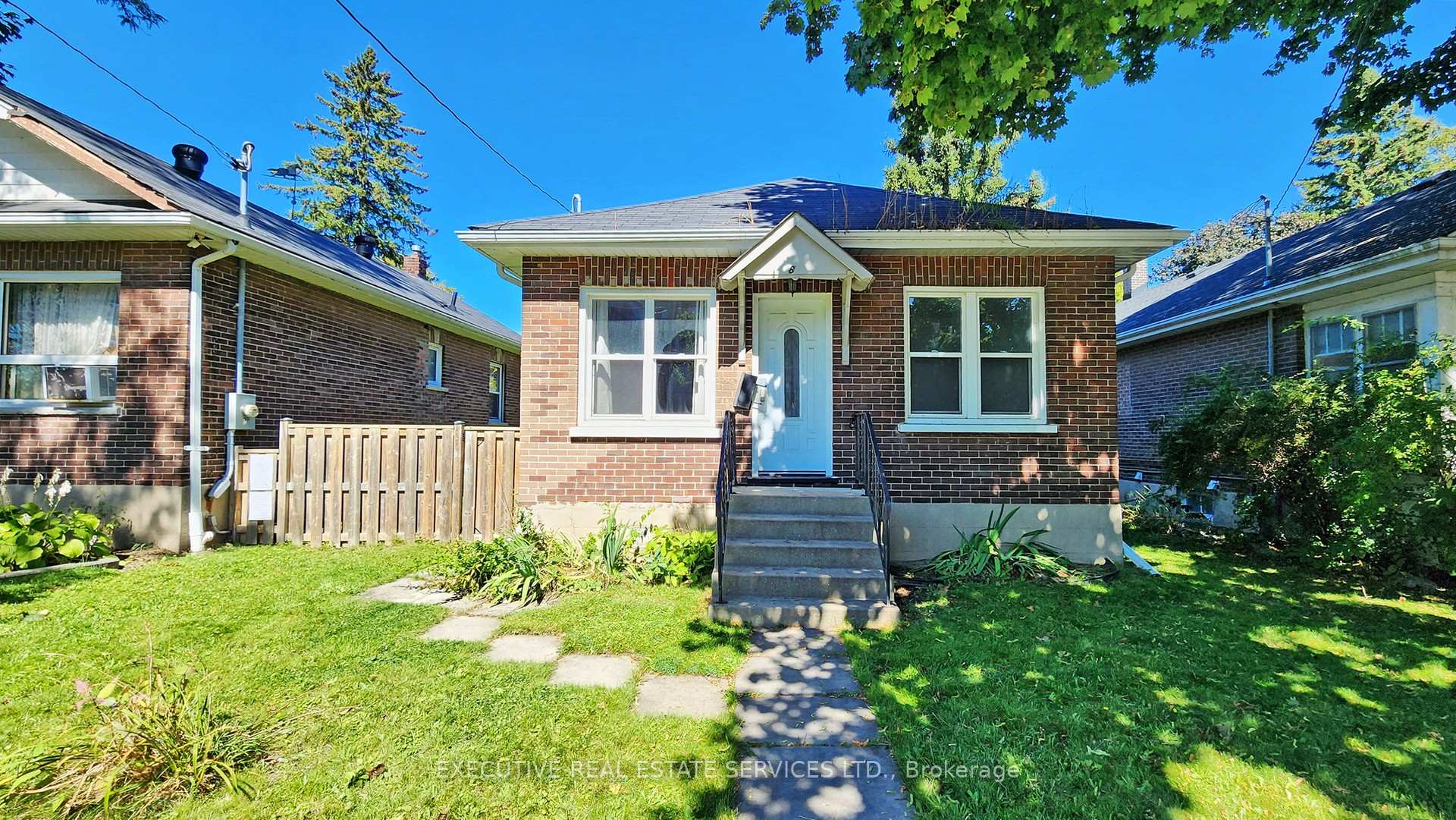 Photo 5 of 86 Bloor Street W, Oshawa, Lakeview — HOMEH