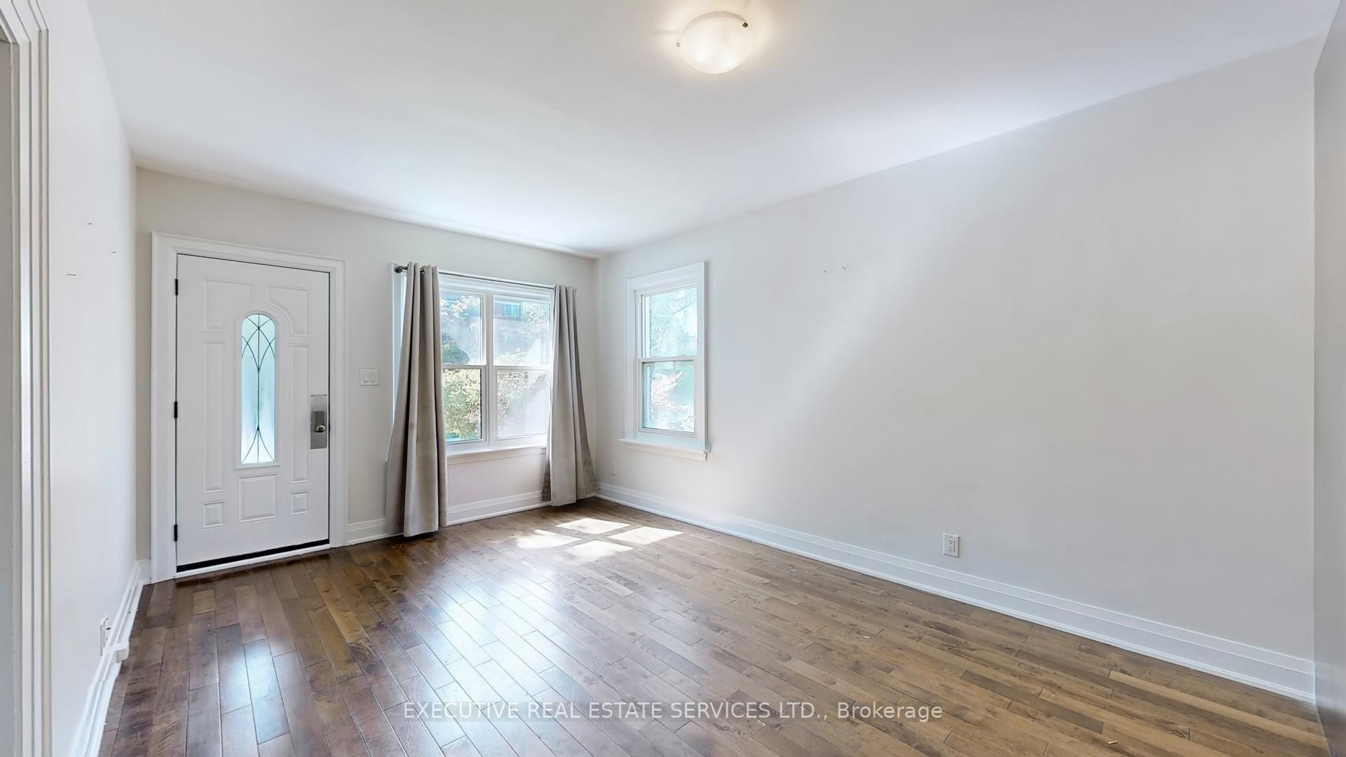 Photo 6 of 86 Bloor Street W, Oshawa, Lakeview — HOMEH