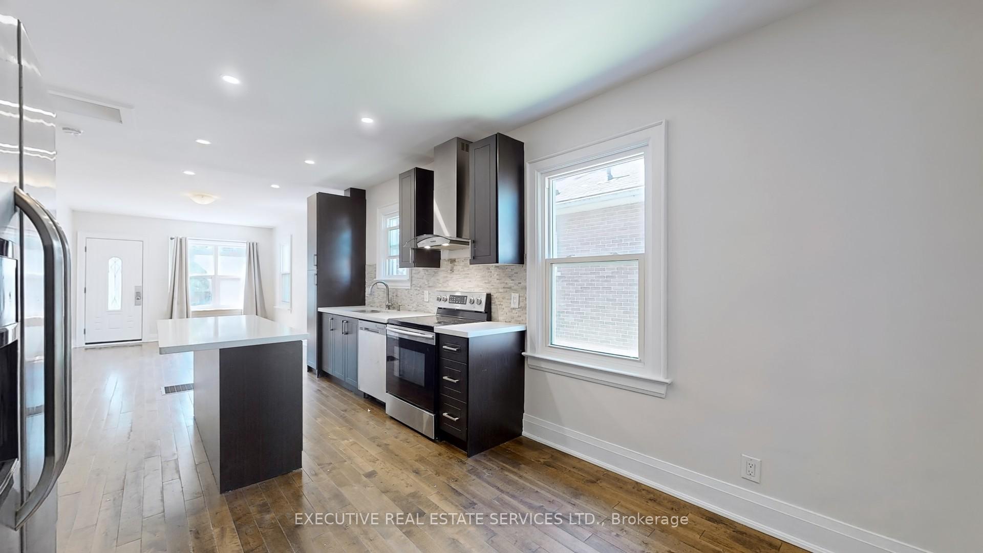 Photo 12 of 86 Bloor Street W, Oshawa, Lakeview — HOMEH