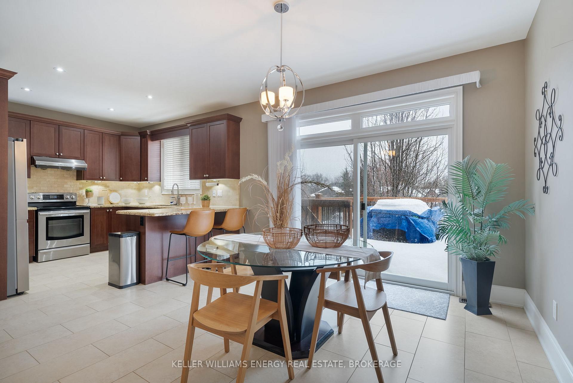Photo 17 of 92 Campbell Drive, Uxbridge — HOMEH