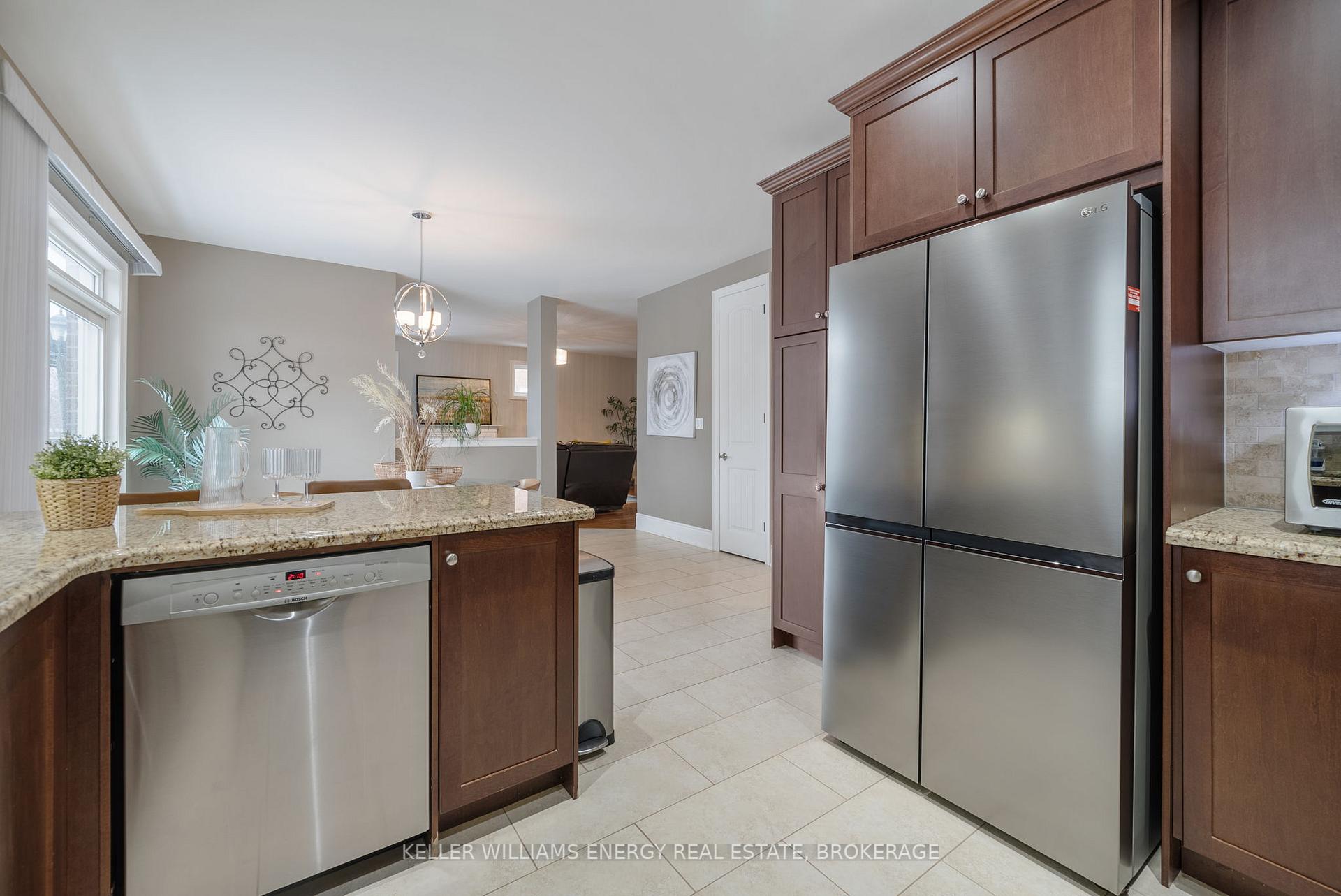 Photo 27 of 92 Campbell Drive, Uxbridge — HOMEH