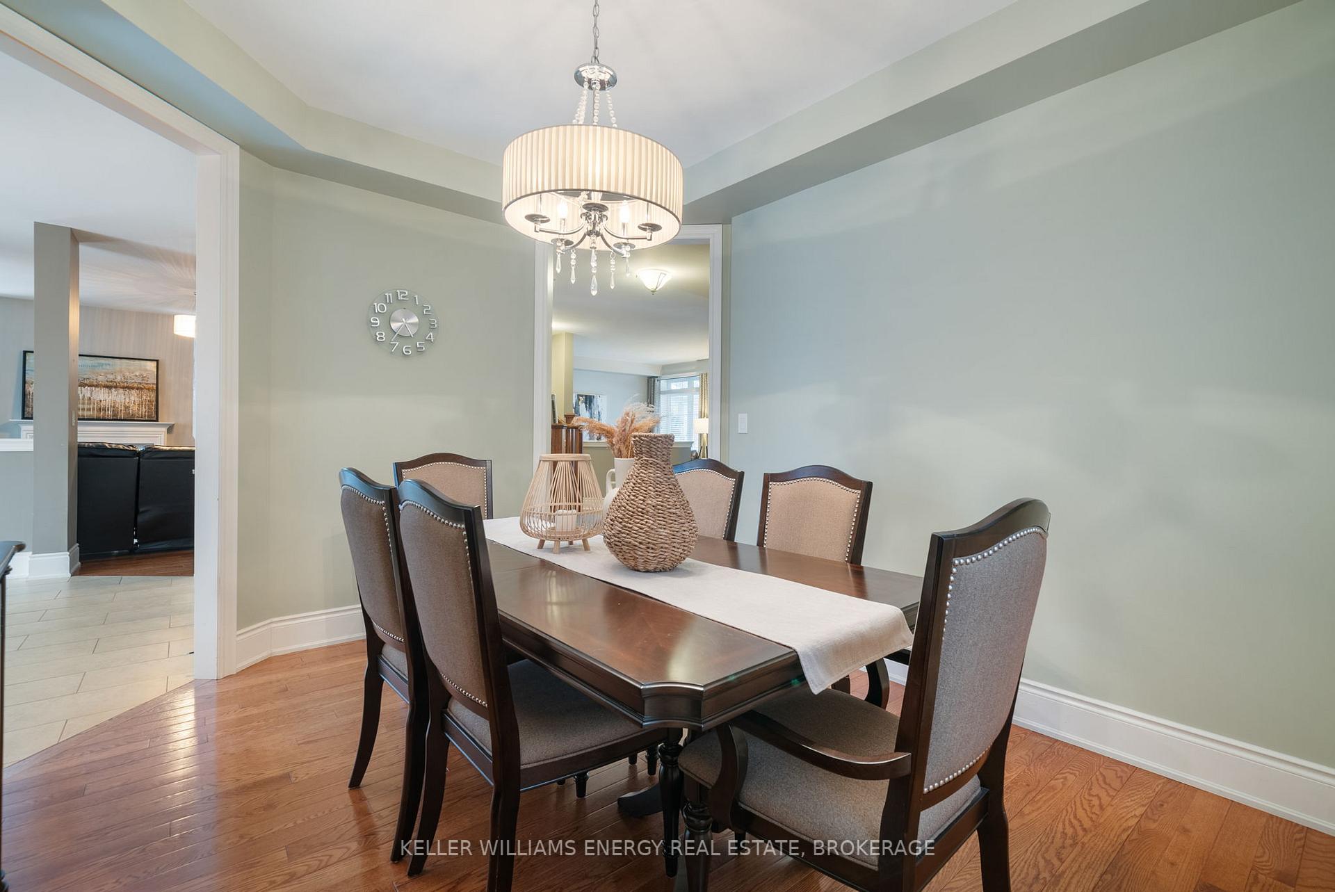 Photo 11 of 92 Campbell Drive, Uxbridge — HOMEH