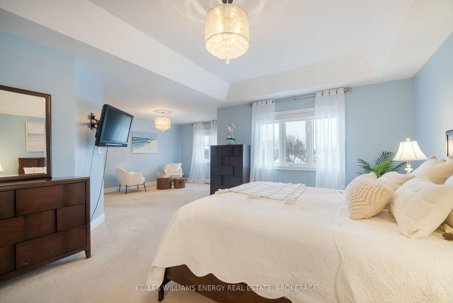 Photo 7 of 92 Campbell Drive, Uxbridge — HOMEH