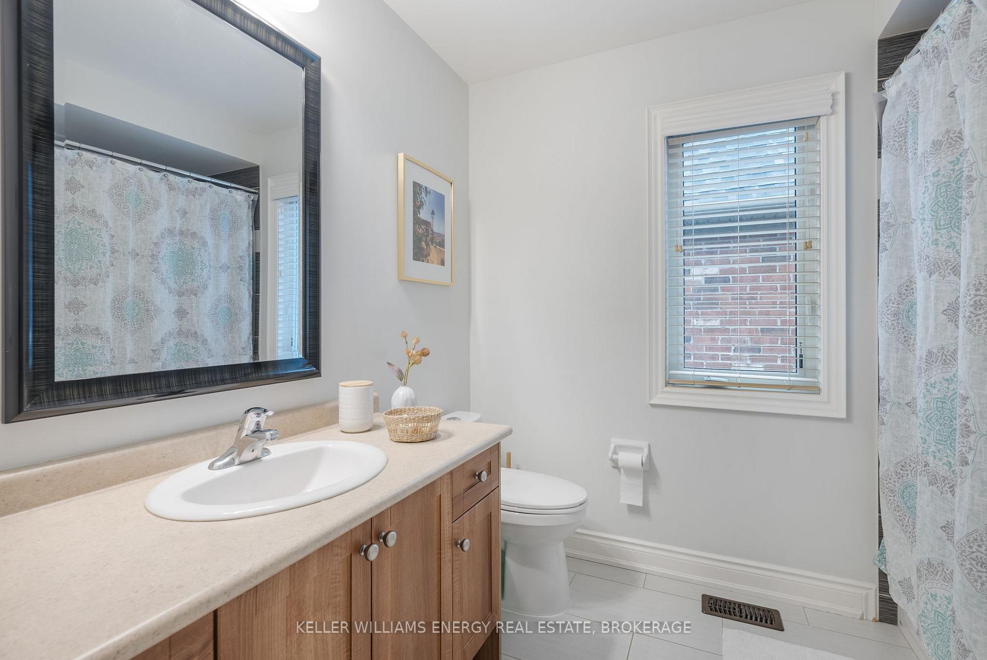 Photo 37 of 92 Campbell Drive, Uxbridge — HOMEH