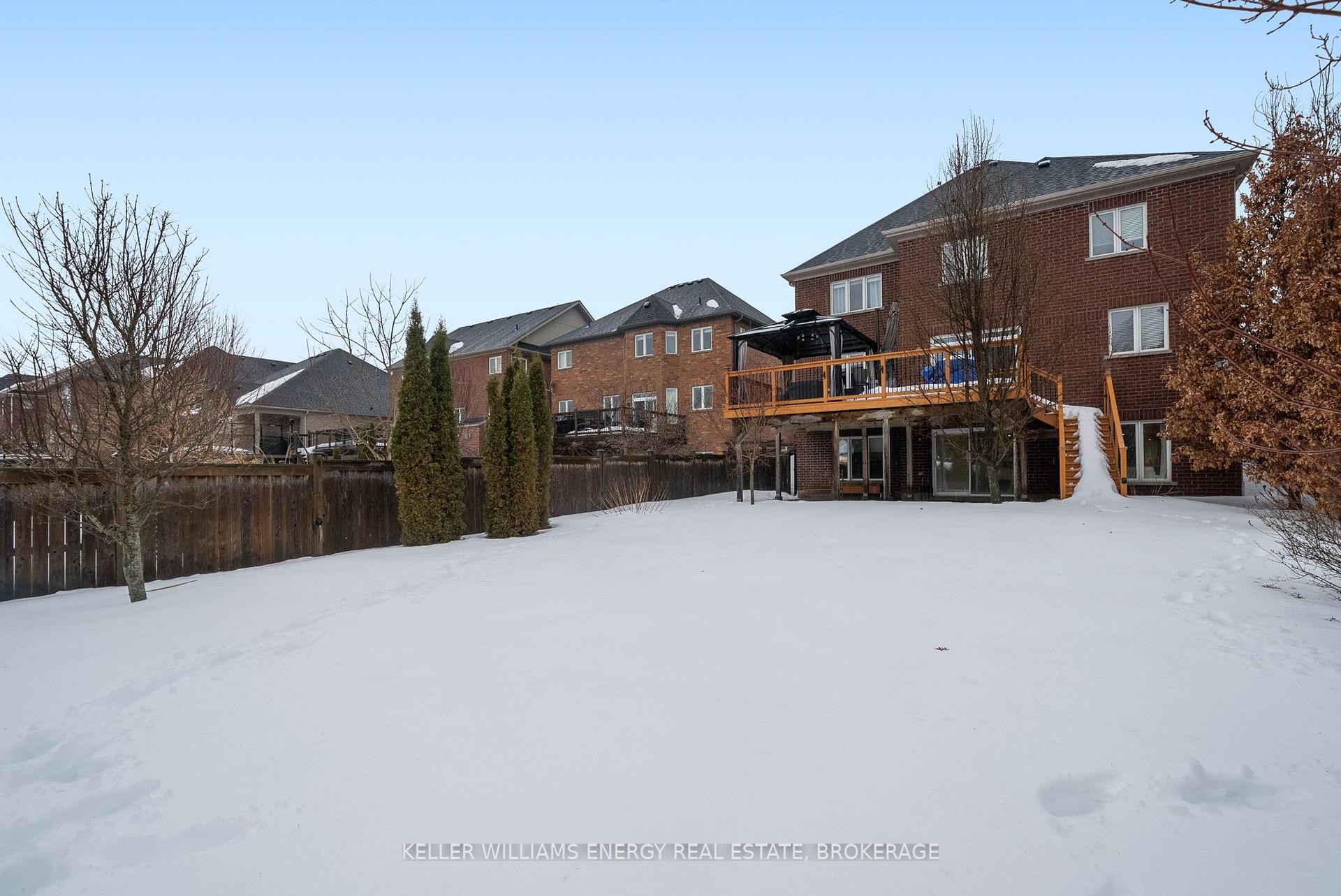 Photo 33 of 92 Campbell Drive, Uxbridge — HOMEH