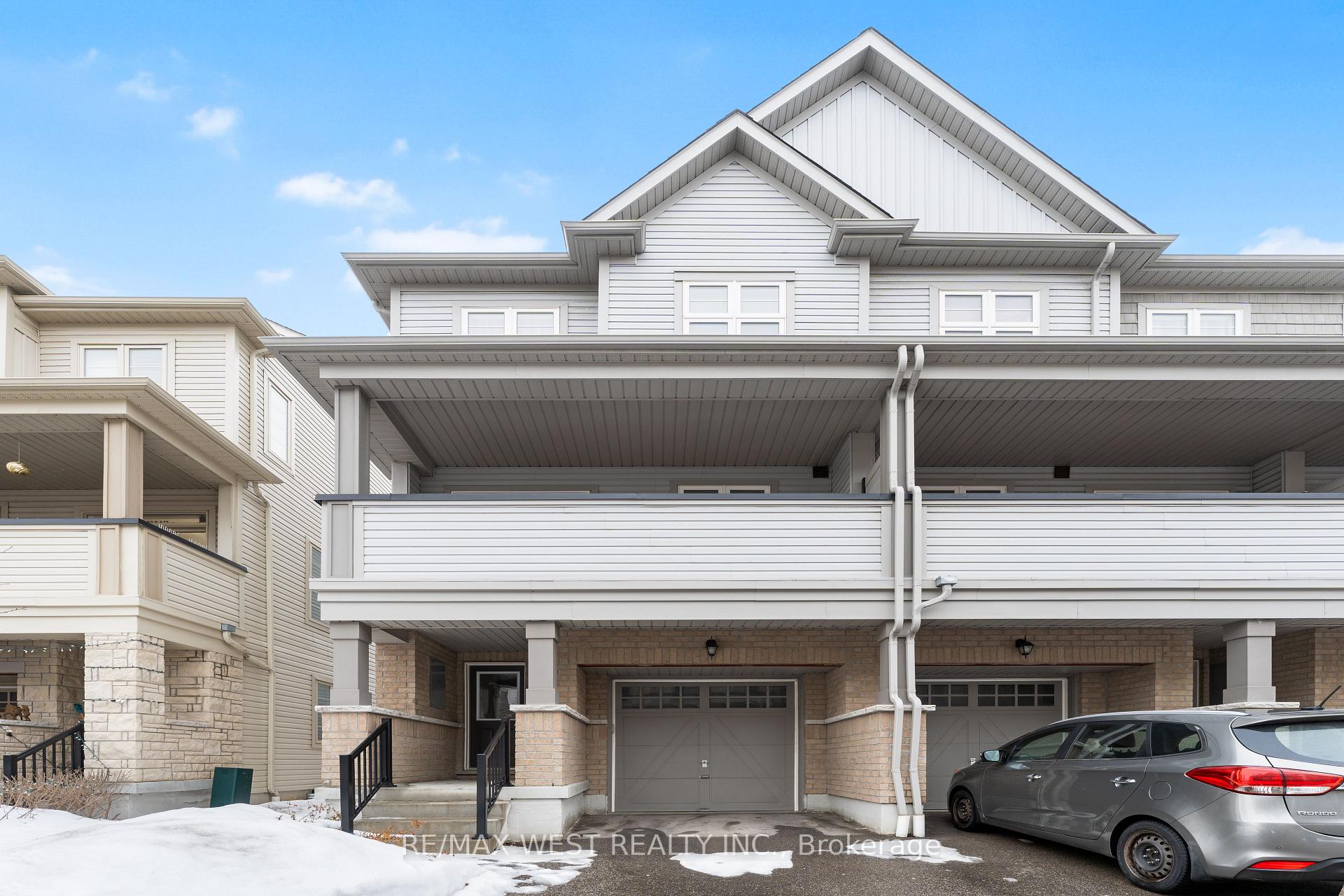 Photo 1 of 10 Westbury Way, Whitby, Brooklin — HOMEH