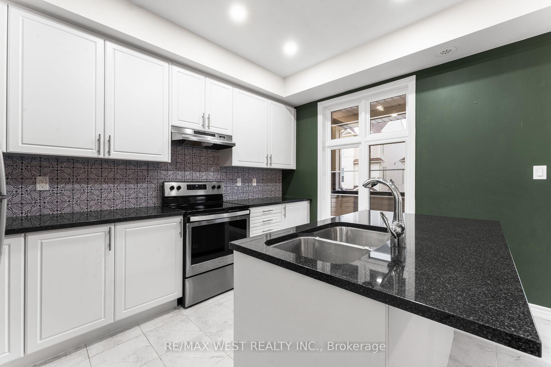 Photo 19 of 10 Westbury Way, Whitby, Brooklin — HOMEH