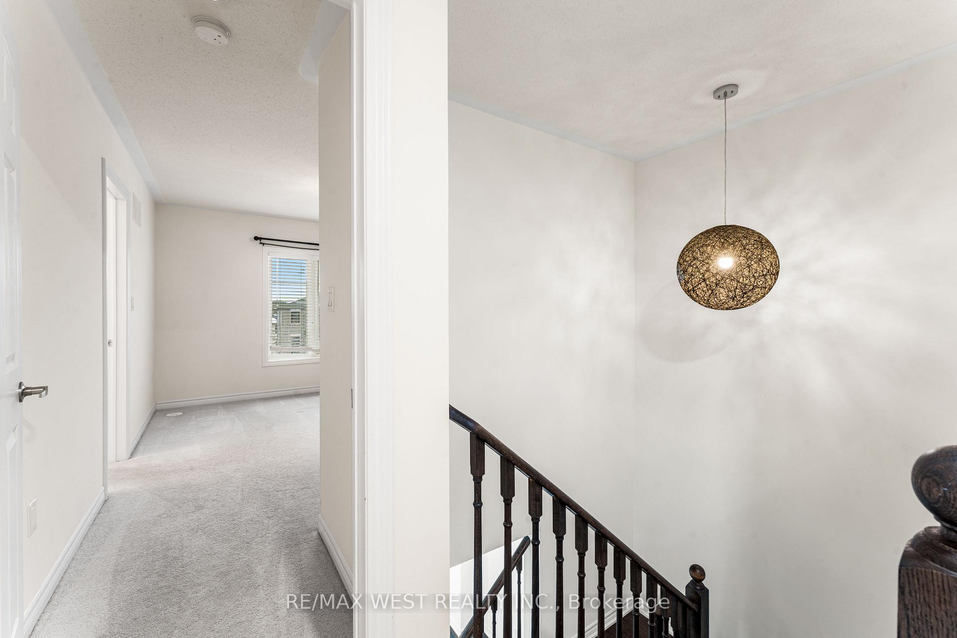 Photo 23 of 10 Westbury Way, Whitby, Brooklin — HOMEH