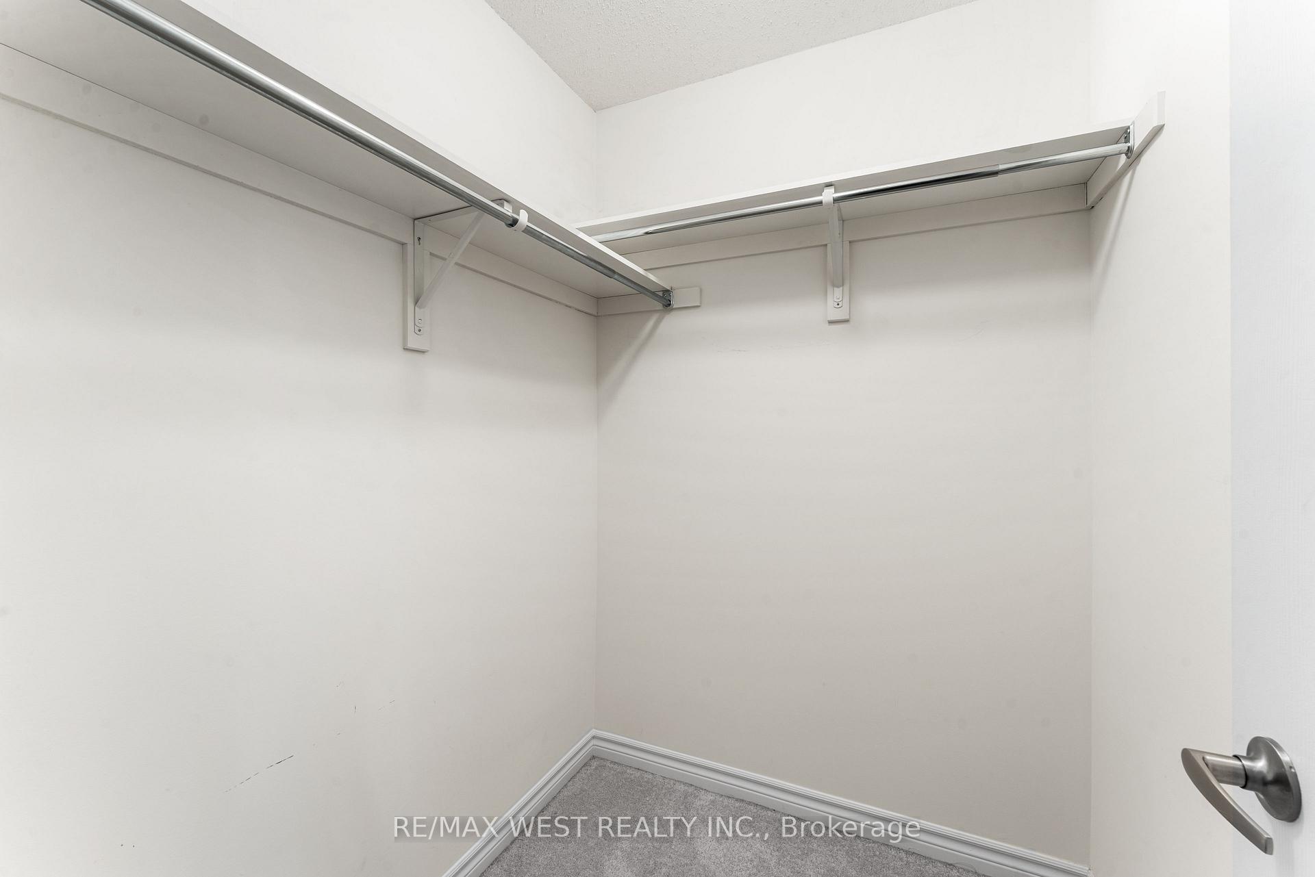 Photo 27 of 10 Westbury Way, Whitby, Brooklin — HOMEH