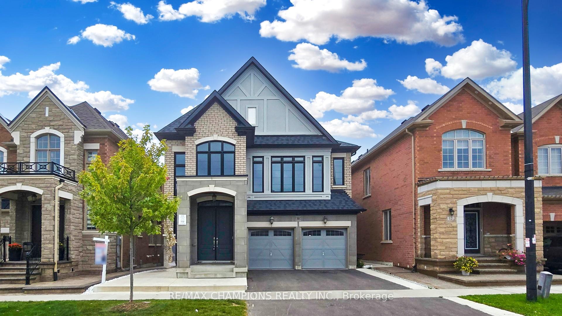 Front of 10 Fruitvale Circle