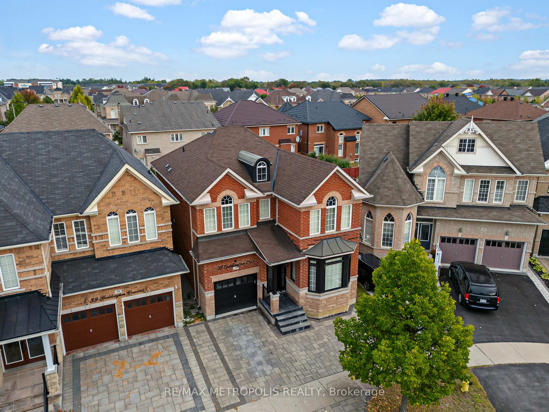 Photo 16 of 37 Geddington Crescent, Markham, Box Grove — HOMEH