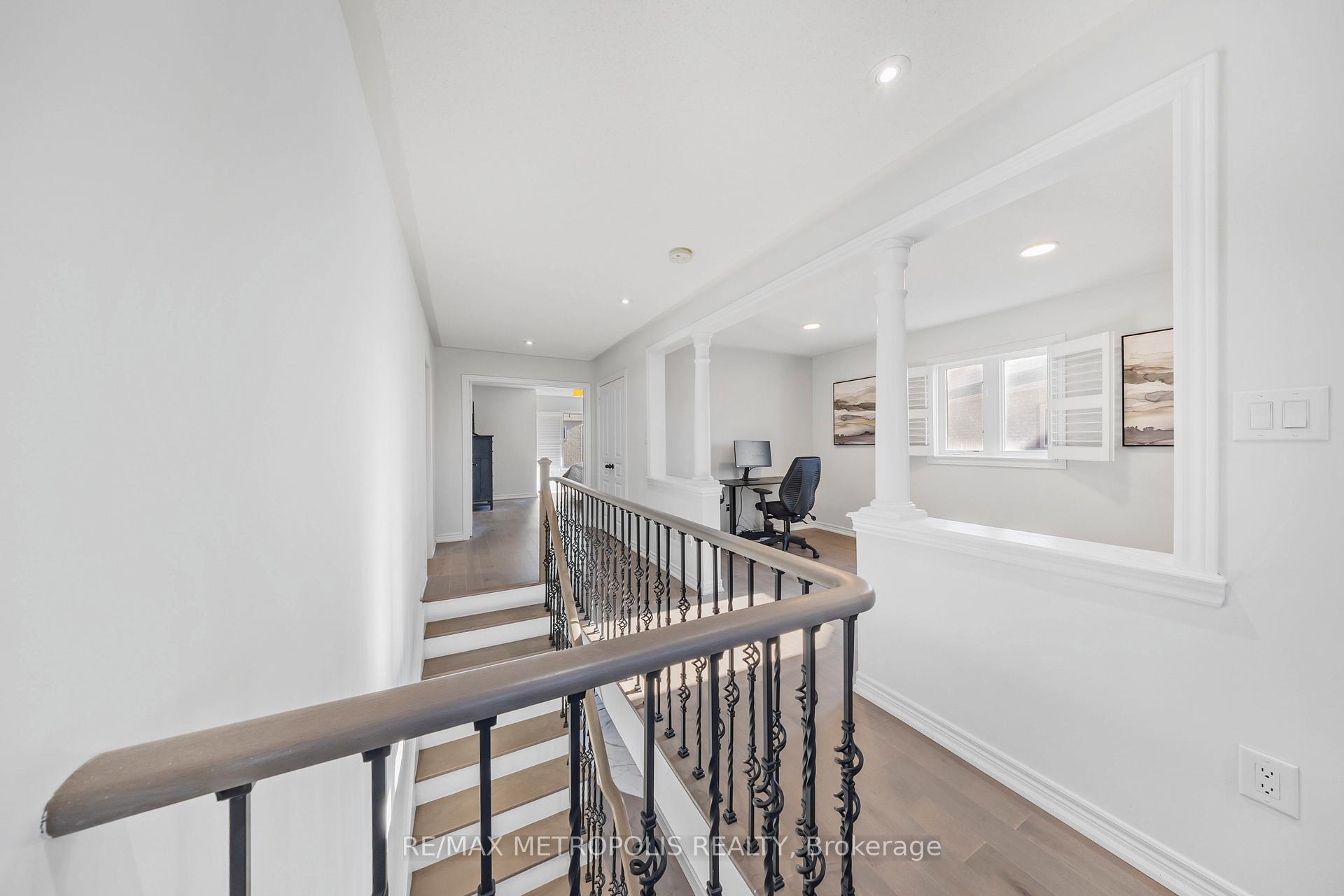 Photo 8 of 37 Geddington Crescent, Markham, Box Grove — HOMEH
