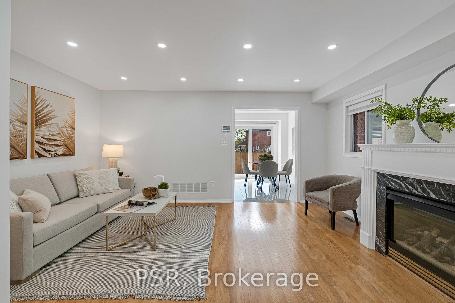 Photo 10 of 17 Ronan Crescent, Vaughan, Sonoma Heights — HOMEH