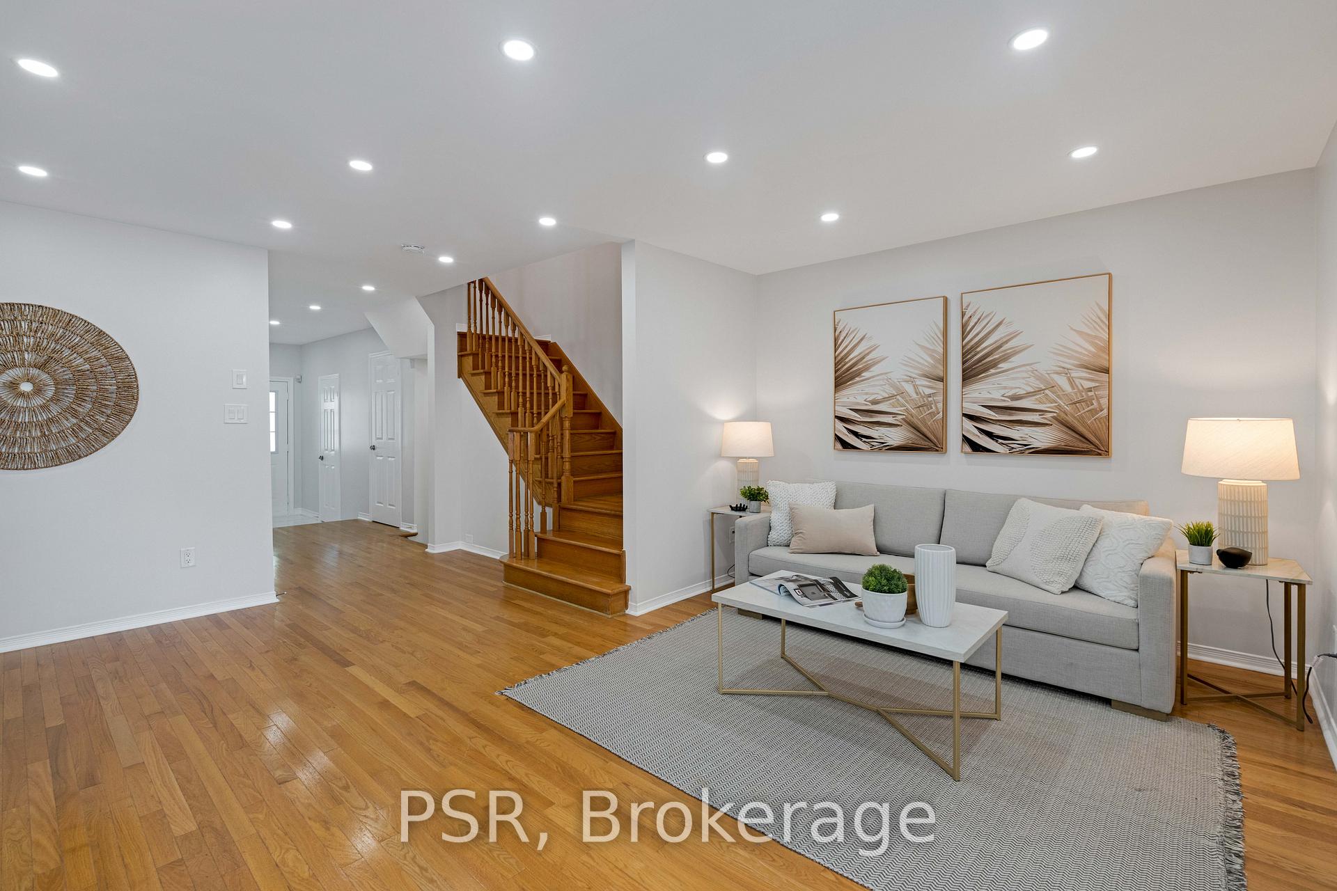Photo 9 of 17 Ronan Crescent, Vaughan, Sonoma Heights — HOMEH