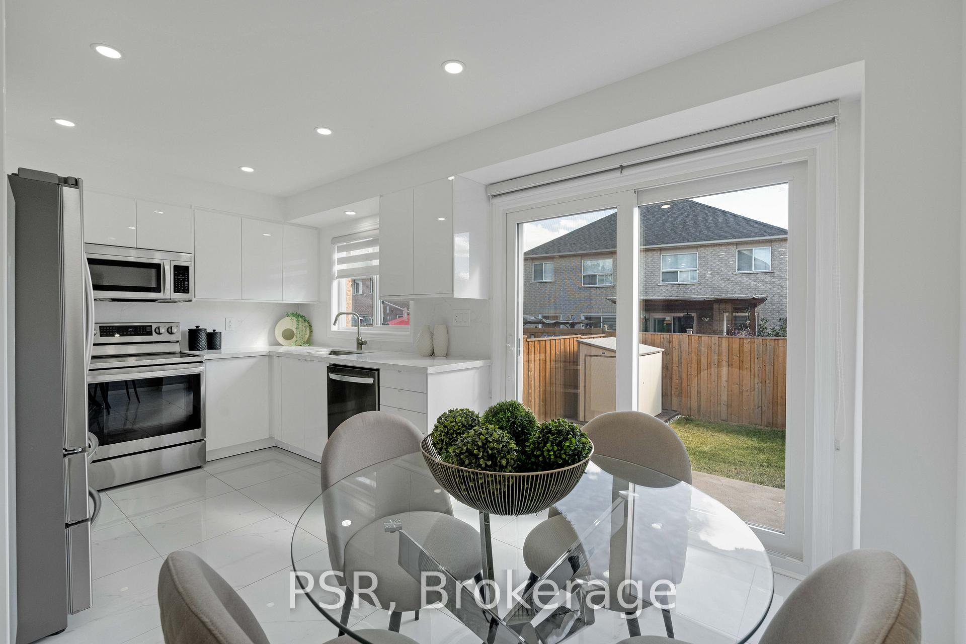 Photo 26 of 17 Ronan Crescent, Vaughan, Sonoma Heights — HOMEH