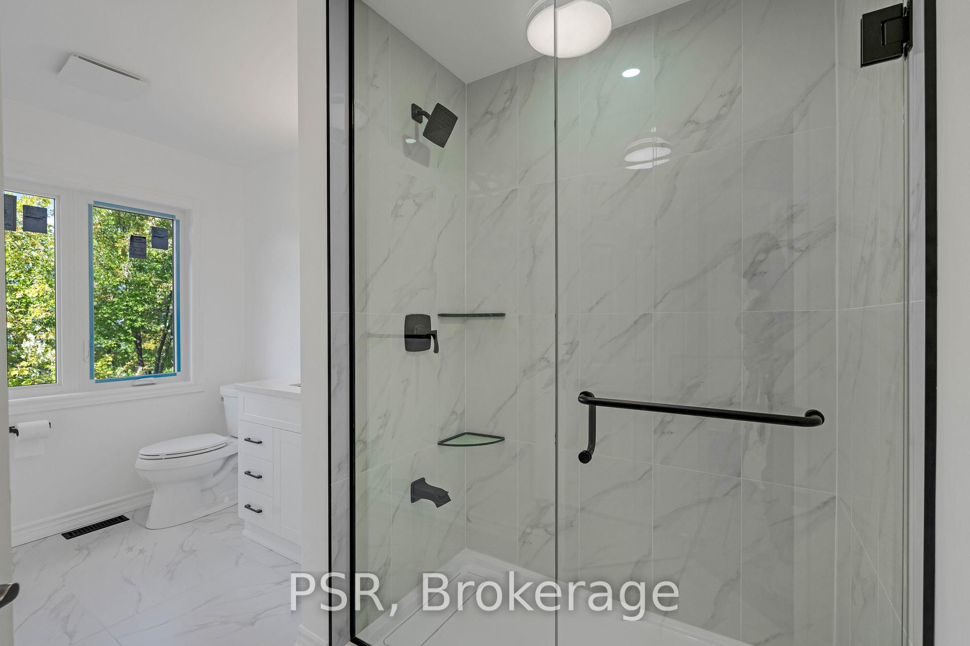 Photo 14 of 17 Ronan Crescent, Vaughan, Sonoma Heights — HOMEH